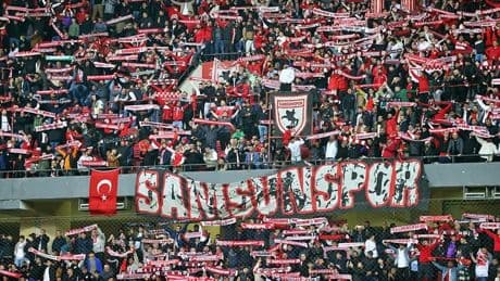 Trabzonspor-Samsunspor maçı öncesi olay! 1 taraftar ağır yaralı...