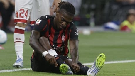Il Milan di Allegri ai sedicesimi di Coppa Italia: Bari eliminato ma Leao infortunato