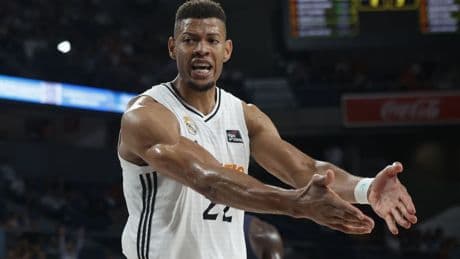Ni tan mal para el Real Madrid: golpea primero con esfuerzo y Tavares... pero Baskonia convence