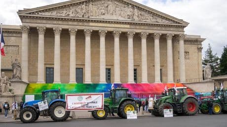 Loi agricole Duplomb : LFI et écologistes déposent une motion de censure