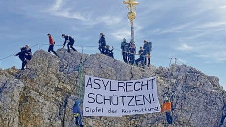 Abschiebungen | Gipfel der Hardliner