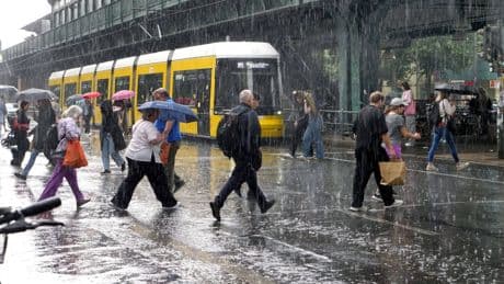 Wetter in Deutschland: DWD warnt amtlich vor Dauerregen