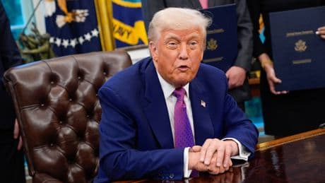 Guerre en Ukraine : pourquoi Trump rechigne à imposer des sanctions à Poutine