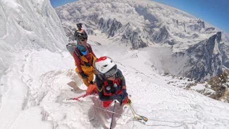 Alpinisme: la prouesse de Liv Sansoz qui a gravi le K2 sans oxygène et en duo