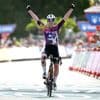 Anna van der Breggen (35) boekt in Vuelta eerste zege sinds haar terugkeer
