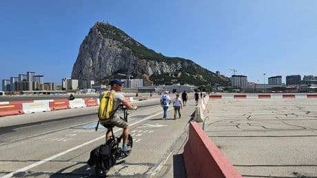 Gibraltar deberá aplicar un impuesto sobre ventas de al menos el 15% según el pacto entre Reino Unido y la UE