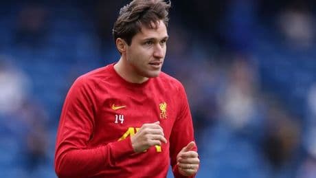 Liverpool handed Federico Chiesa transfer priority as cult hero makes decision