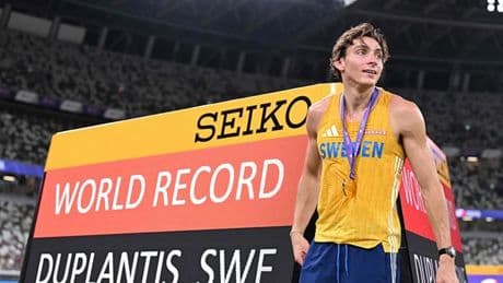 Sırıkla atlamacı Duplantis, 14. dünya rekorunu kırdı