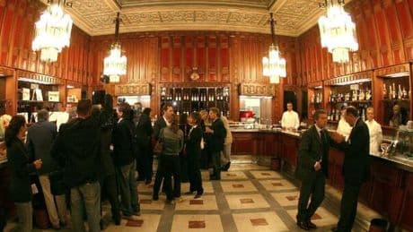 La buvette di Montecitorio è diventata cara: prezzi come al bar, ma allo Stato costa il 30% in più