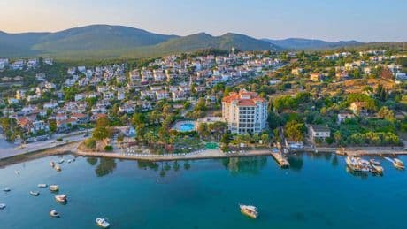 Çeşme Sibyl Otel'de maaşı ödenmediği için eylem yapan 30 işçi işten çıkarıldı