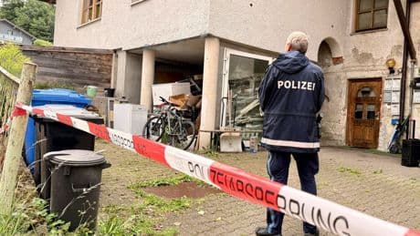 Verdächtiger weist Polizei auf drei Leichen in Zwiesel hin