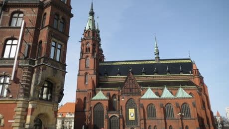Östlich von Oder und Neiße - In Liegnitz schlug eine historische Bombe ein