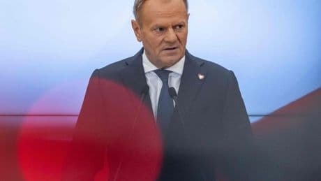 Tusk remodela el Gobierno polaco antes de la batalla con el nuevo presidente ultranacionalista