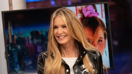 Elle Macpherson deja sin palabras a los espectadores con un &#039;look&#039; muy rompedor a sus 61 años