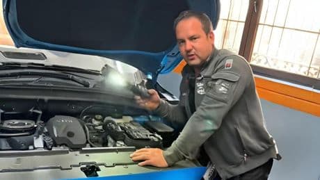 El aviso del mecánico Damiel sobre las piezas de este coche chino: "Trae la misma marca que un BMW o Mercedes"