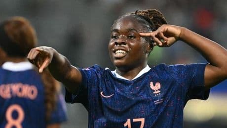 Ligue des nations : l’équipe de France féminine de football parachève sa domination avec un sixième succès, en Islande