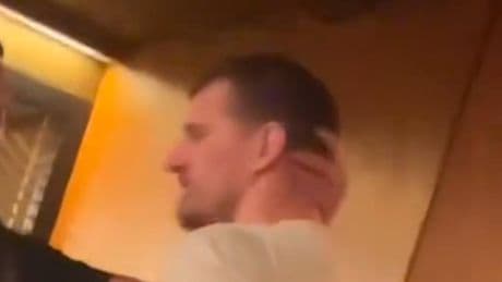 Jokic, ‘pillado’ en un bar después de la asombrosa victoria de los Nuggets