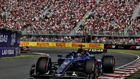 Formule 1 : en vidéo, le capot moteur d’Albon explose en pleine ligne droite au Canada