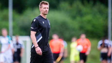 Hospitation in England - Hannover-Trainer lässt Wirtz-Doppelgänger fliegen