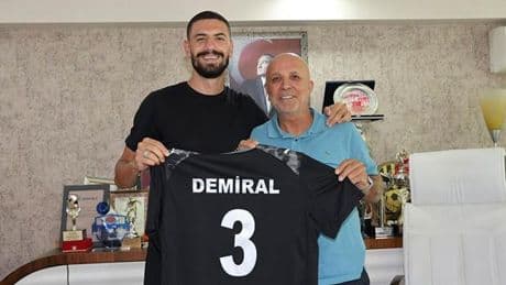 Merih Demiral’dan Alanyaspor’a ziyaret