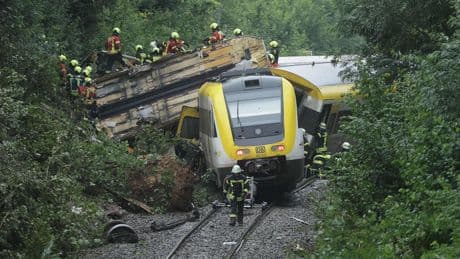 Tres muertos y varios de heridos graves en un accidente de tren en Alemania