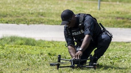 Montreal police search for man who vanished while in distress in St. Lawrence River