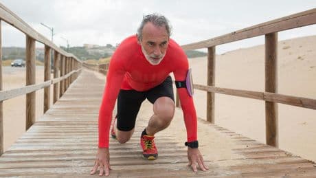 Estos son los tres ejercicios que hay que practicar en España a cualquier edad: cuidan el corazón y alargan la vida