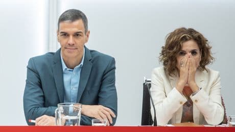 Bruselas congela 1.000 millones del quinto pago a España por incumplir dos compromisos