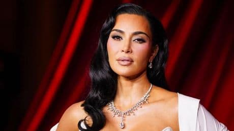 Riesiger Medienrummel: Kim Kardashian sagt zu Überfall in Paris vor Gericht aus