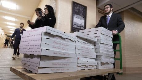 Drukke pizzabezorgers en een lege homobar: Washington voelde geheime Israëlische aanval op Iran aankomen