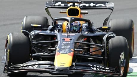 Verstappen rijdt in 'nerveuze auto' naar zesde tijd in tweede training Italië