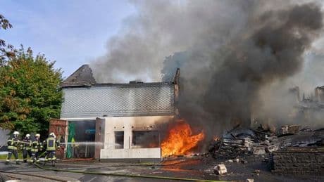 Feuer: Flammen zerstören Wohnhaus in Rennerod