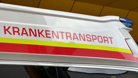 Oberbayern: Attacke auf Rettungskräfte: Sanitäter Treppe herabgestoßen