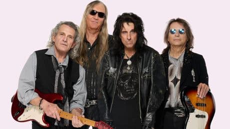 Alice Cooper, una serpiente entre tus sábanas: el padre del ‘shock rock’ reúne a su banda original 52 años después
