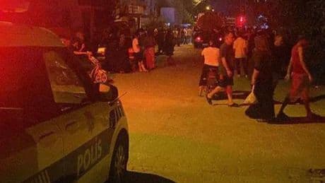Babasının evini yakan madde bağımlısı evlat neredeyse mahalleyi yakıyordu