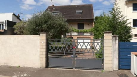 "J'ai appelé la police devant eux": un voisin témoigne après la séquestration du père d'un patron de cryptomonnaie