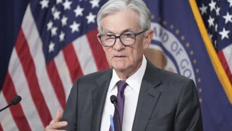 La Fed mantiene los tipos de interés por tercera vez y eleva el pulso con Trump