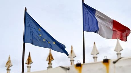 «Hautains», «assez radins», «parlent mal anglais»... Quelle place occupent les touristes français dans le cœur de leurs voisins européens ?