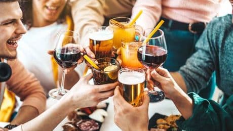 Crisis in Spain as tourists abandon restaurants - 'wine and beer costs too much'