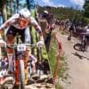 Van der Poel houdt letsel aan pols over aan dubbele val op mountainbike, nieuwe beelden tonen impact tweede smak nóg beter