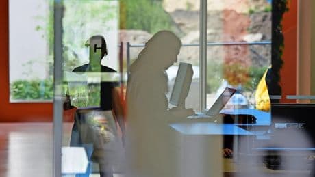 Abschlussarbeiten an der Uni: Macht KI Ghostwriter überflüssig?