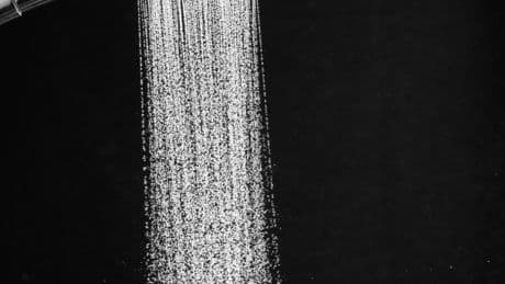 Duschen mit weniger Wasser: Strahl in Therapie