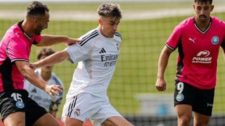 2-1: El Castilla gana en el descuento al Ibiza