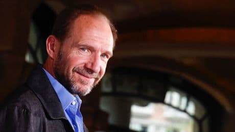 Ralph Fiennes, actor: "Cuando oigo estos días hablar del cónclave para elegir nuevo Papa, siento que yo ya he estado allí"