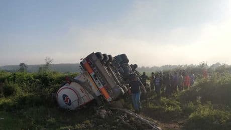 Edirne’de devrilen beton mikserinin sürücüsü yaralandı