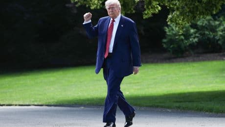 Trump sacude las negociaciones comerciales con amenazas y la UE pide respeto