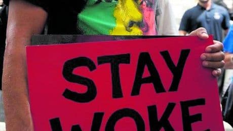 La meritocrazia spazzata via dalla follia woke