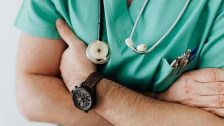 Sanità, sì all'aumento di stipendi: ecco per chi e di quanto
