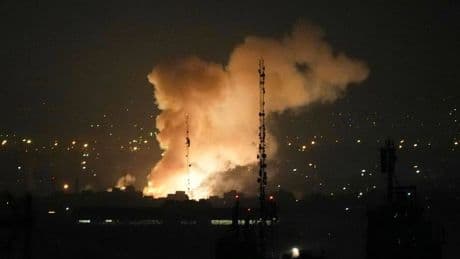 Eskalation in Nahost: Israel greift den Iran an und ruft Ausnahmezustand aus