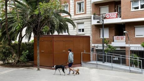 Vecinos de Sant Gervasi tratan de frenar la apertura de un chiringuito municipal
